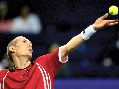 tennis davydenko snaps losing streak