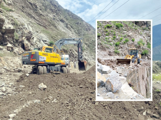 Landslides block KKH, stranding thousands