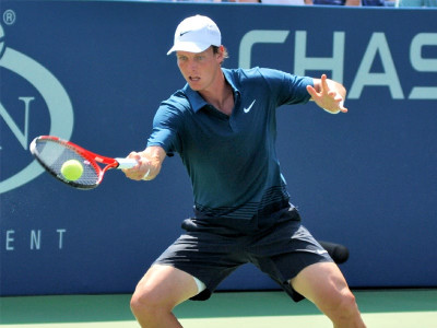 tennis berdych beats mahut to reach semis