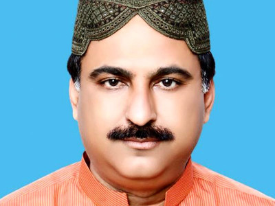 in the quest to beat zulfiqar mirza s son arbab rahim picks up an old colleague