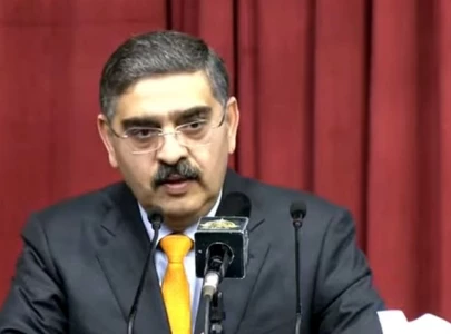 pm emphasises on promotion of science to compete globally