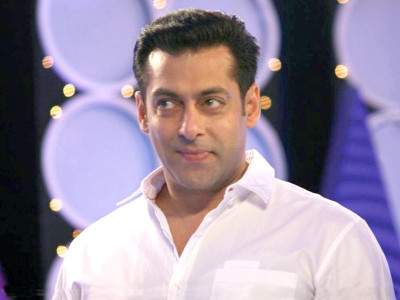 salman kareena top the list of desirability salman kareena top the list of desirability
