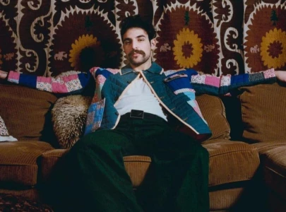 my body is in paris but my heart is in gaza saint levant dedicates award to palestinians