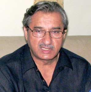 2 sindh university teachers fired for protesting against vc