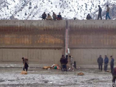 naltar hydel power plant silt deposit in reservoir caused cracks in walls