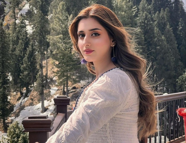 was offered kubra and ushna s role in parizaad and hum kahan ke sachay thay jannat mirza