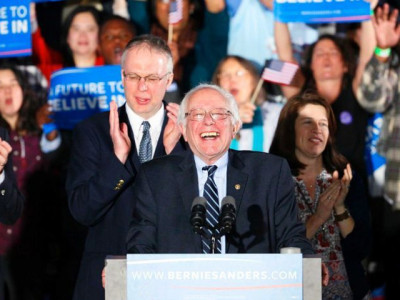 i salute bernie sanders