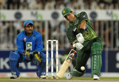 landmark encounter afridi younis help pakistan down afghanistan
