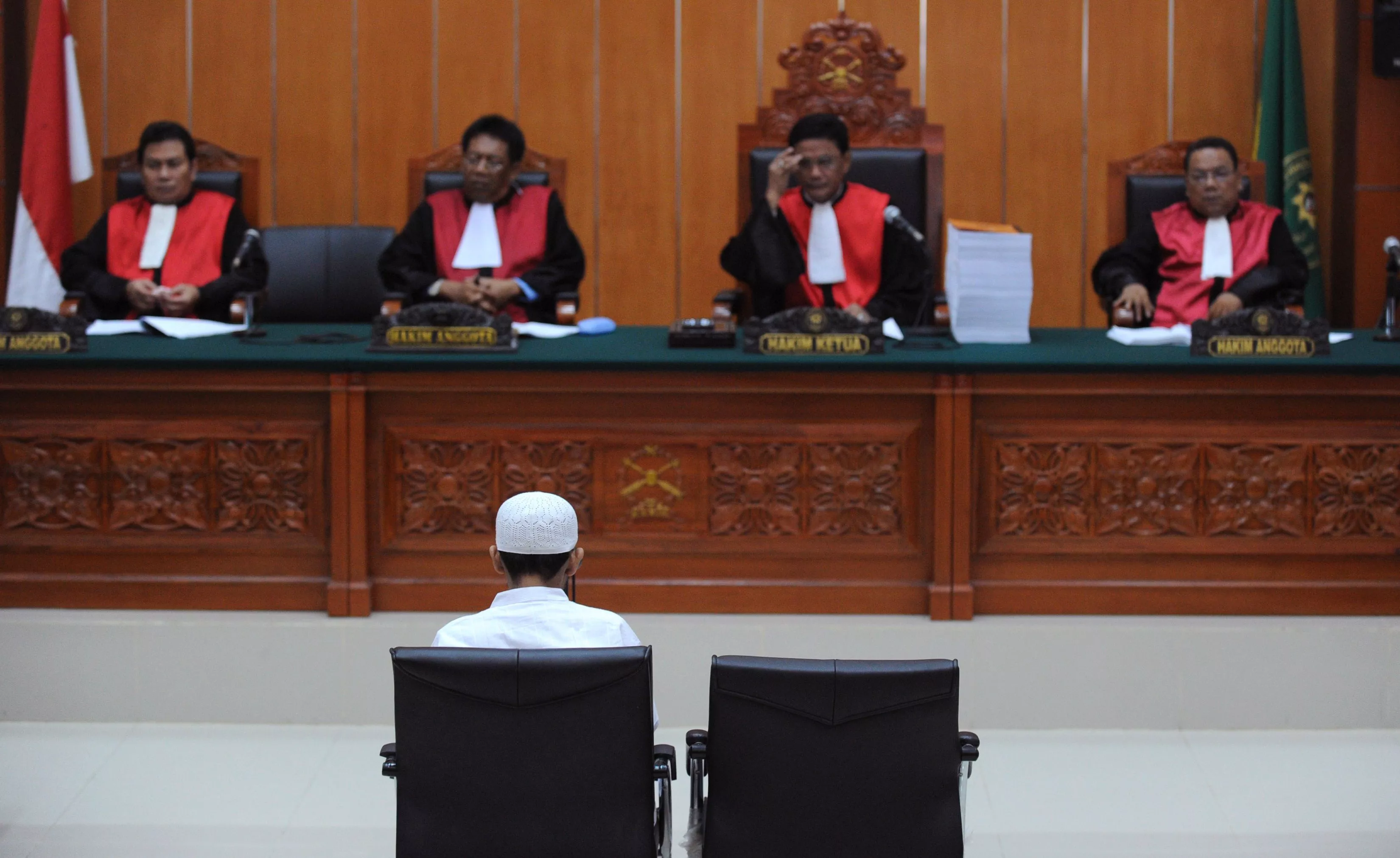 bali bombings umar patek s trial begins in indonesia bali bombings umar patek s trial begins in indonesia