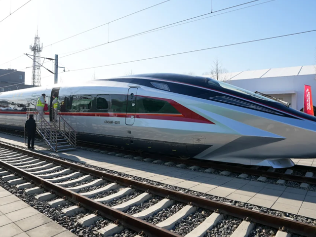 China unveils prototype for world’s fastest High-speed train | The Express Tribune