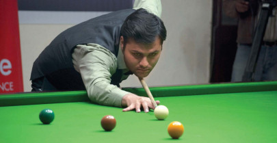 representing pakistan but without a cue