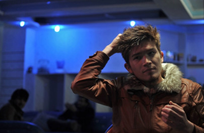 passion for fashion sweeps war weary afghanistan