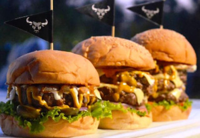 has my quest to find the best burger in pakistan finally paid off has my quest to find the best burger in pakistan finally paid off