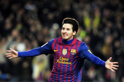 football barca win but trail real by 10 points