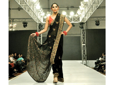 zara fashion show more misses than hits zara fashion show more misses than hits