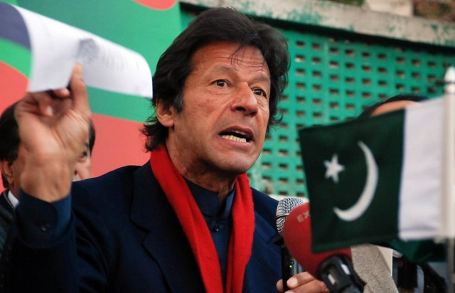 imran khan promises to rid umerkot of landlords imran khan promises to rid umerkot of landlords