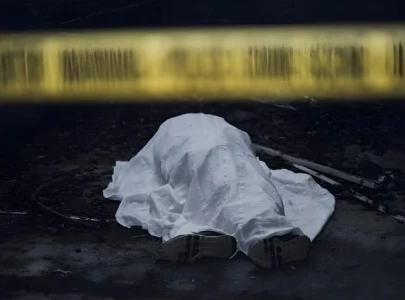 man shot dead in suspected robbery