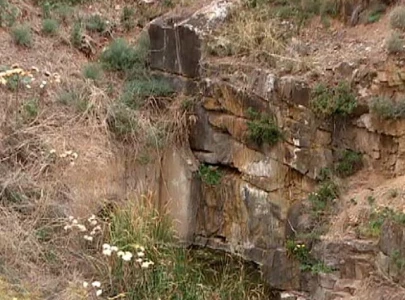 man dies after falling into ravine man dies after falling into ravine