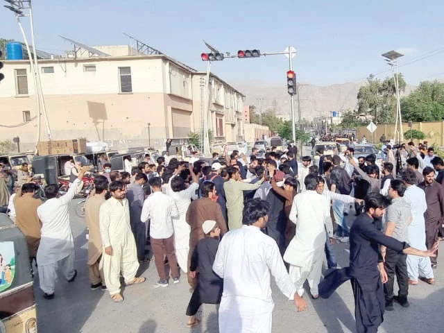 doctors in quetta stage a protest after an acid attack on a female colleague photo ppi doctors in quetta stage a protest after an acid attack on a female colleague photo ppi
