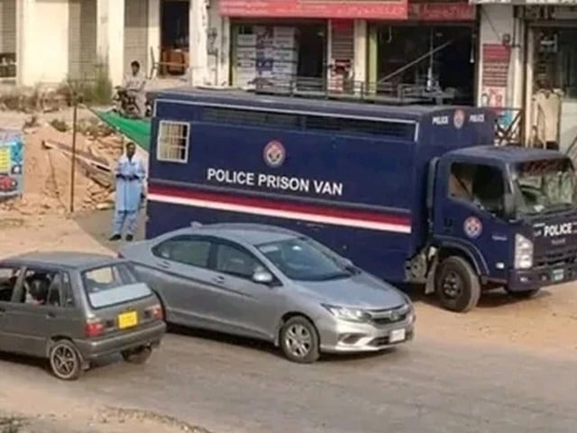 Police nab last fugitive from prison van escape