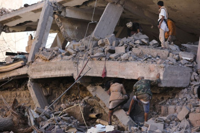 more than a dozen dead in coalition strikes on yemen s sanaa