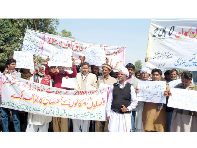 2010 floods flood affected samundari farmers seek support