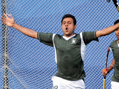 hockey players to defy federation