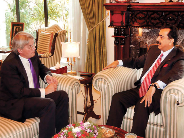 playing diplomacy uk secretary lauds pro women laws