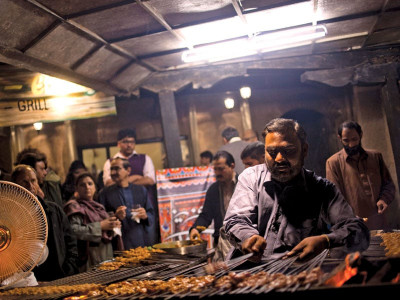 a perfect blend for islooites a fusion of traditional art and tantalising tikkas