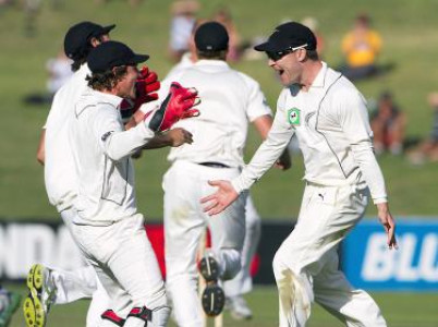 new zealand edge ahead in opening test