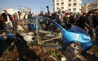 israel kills 10 palestinian militants in gaza strikes