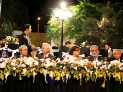 l ecole s law society invites lawyers to dinner for a little inspiration