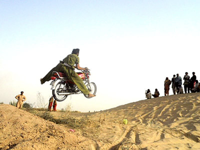 rohi mela poetry finds fertile soil in the cholistan desert