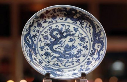 eyes on china as world s biggest antiques fair kicks off