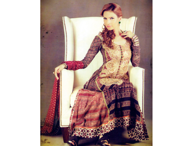 nomi ansari ajrak makes a comeback nomi ansari ajrak makes a comeback
