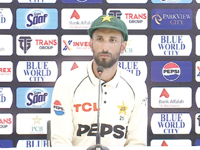 shan masood justifies playing four pacers