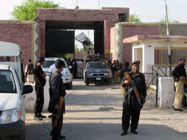 Five PTCL employees abducted in Bannu