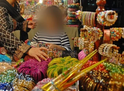 women add colour to eid preparations