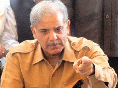 shahbaz sharif says pm supports plunderers