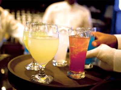 known for burgers and coffee roasters opens its doors to islamabad