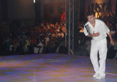 alamgir late honours for a legend