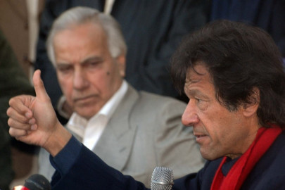 sialkot rally nawaz let it go your turn is over says imran