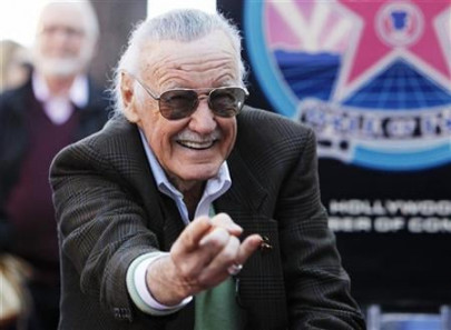 stan lee puts himself into his latest comic book