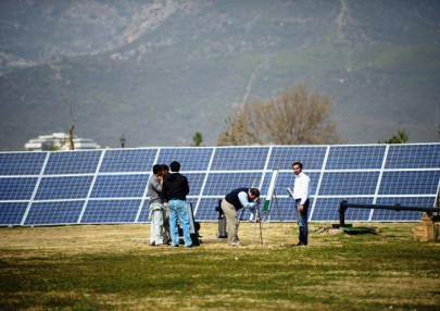 energy starved pakistan sees the light on solar power