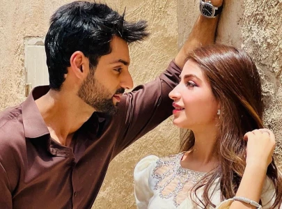 kinza hashmi to star in romantic song with indian actor karan wahi kinza hashmi to star in romantic song with indian actor karan wahi