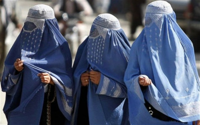 hundreds of afghan women jailed for moral crimes hrw