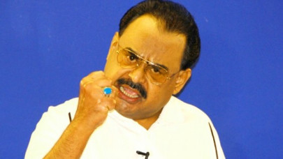 altaf hussain hits out at statements against urdu speakers