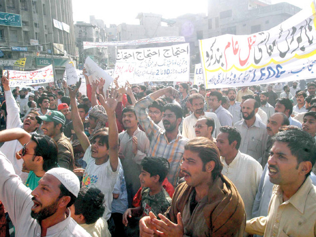 power riots protesters turn fury on punjab lawmakers power riots protesters turn fury on punjab lawmakers