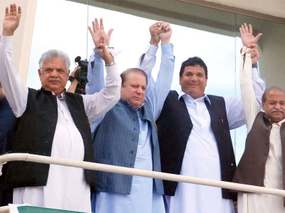 shifting allegiances amir muqam formally joins pml nawaz