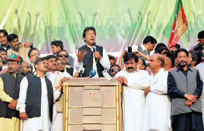 imran flays zardari s india visit amid siachen tragedy imran flays zardari s india visit amid siachen tragedy